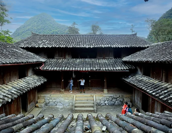The Hmong King Palace – An Architectural...