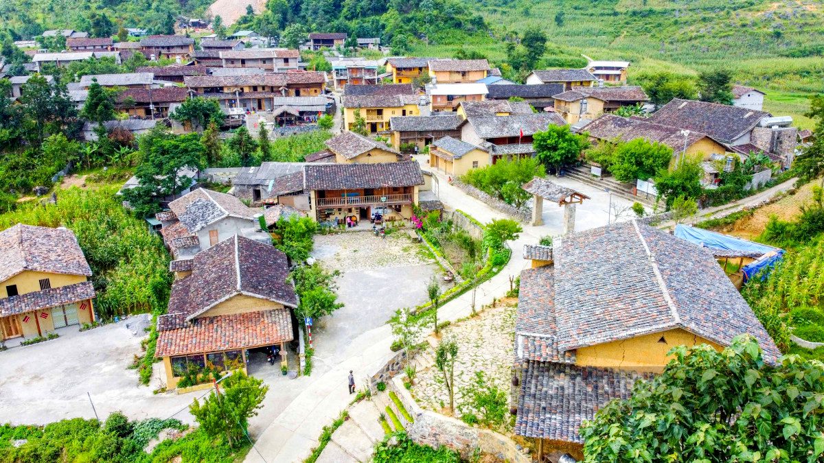 Lo Lo Chai Village