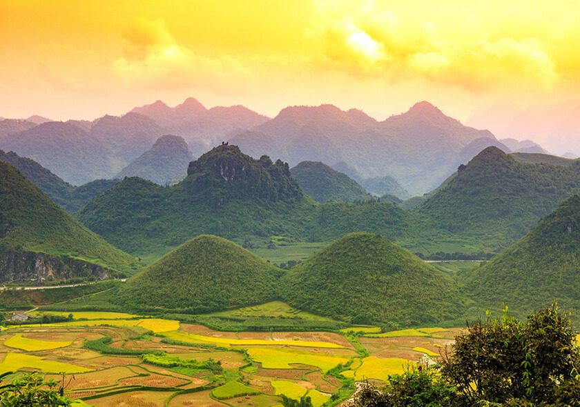 The mysterious beauty of Quản Bạ Twin mountains