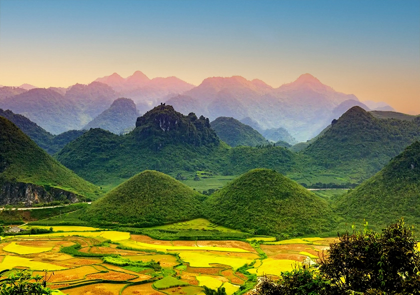 The mysterious beauty of Quản Bạ Twin mountains