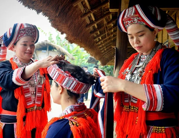 Cấp Sắc Festival of the Red Dao People